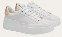 Load image into Gallery viewer, Dahlia Sneaker in Optic white/Gold