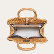 Load image into Gallery viewer, Ferragamo Studio Box bag (M)