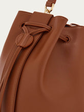 Load image into Gallery viewer, Hug bucket bag