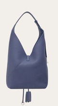 Load image into Gallery viewer, V-shaped hobo bag (M)