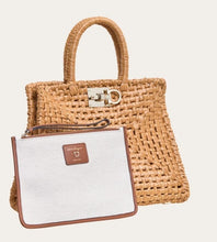 Load image into Gallery viewer, Ferragamo Studio Box bag (M)