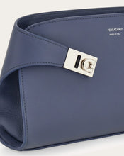 Load image into Gallery viewer, Hug mini crossbody bag