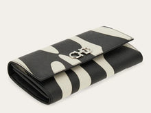 Load image into Gallery viewer, Gancini wallet with chain