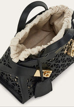 Load image into Gallery viewer, Hug handbag (XS)