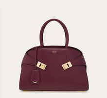 Load image into Gallery viewer, Hug handbag (M)