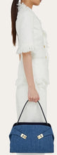 Load image into Gallery viewer, Hug Soft shoulder bag (M)