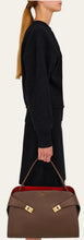 Load image into Gallery viewer, Hug Soft bicolor shoulder bag (L)