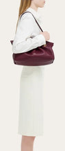 Load image into Gallery viewer, Ferragamo Soft-bag (M)