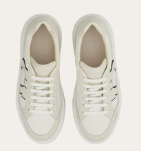Load image into Gallery viewer, Cassina in Optic white/Black