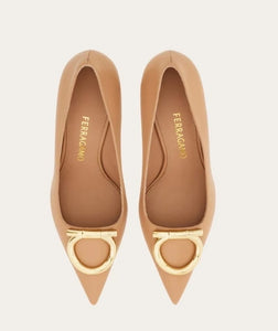 Lara pump in Amaretti