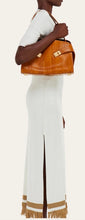 Load image into Gallery viewer, Hug soft bicolor shoulder bag (M)
