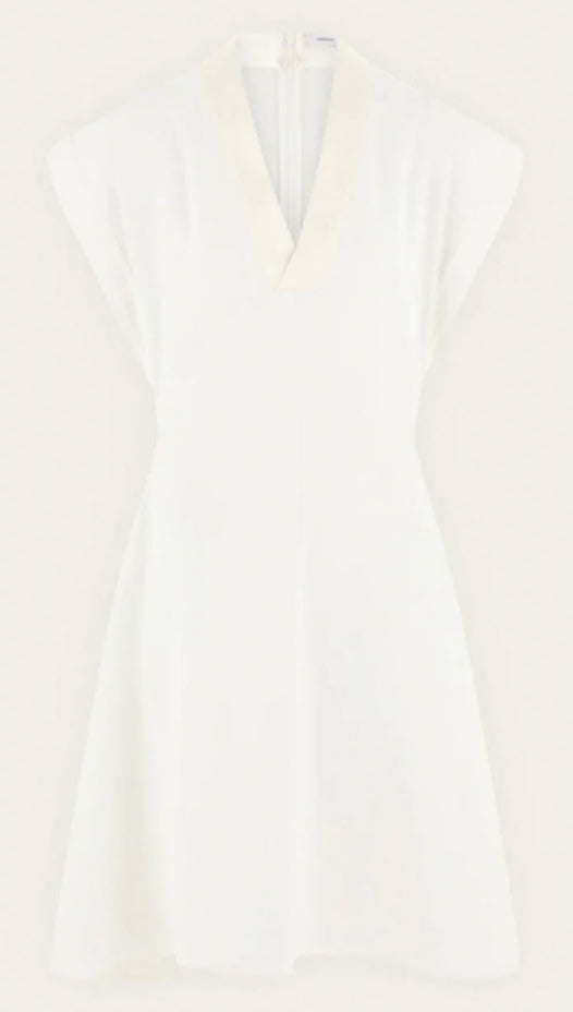 Sleeveless dress