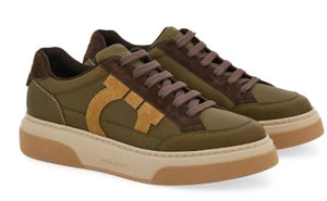 Cassina in olive