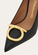 Load image into Gallery viewer, Lara pump in Nero
