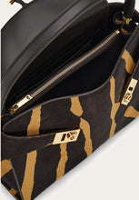 Load image into Gallery viewer, Hug soft bicolor shoulder bag (M)

