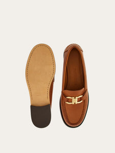 Maryan in Tan