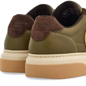 Cassina in olive