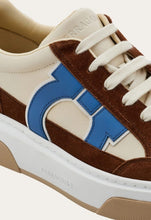 Load image into Gallery viewer, Cassina in Brown/Mascarpone/Santorini Blue
