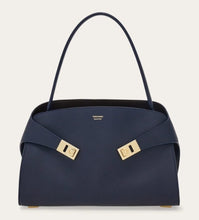 Load image into Gallery viewer, Hug soft bicolor shoulder bag (M)
