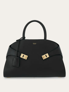 Hug Handbag in Black (L)
