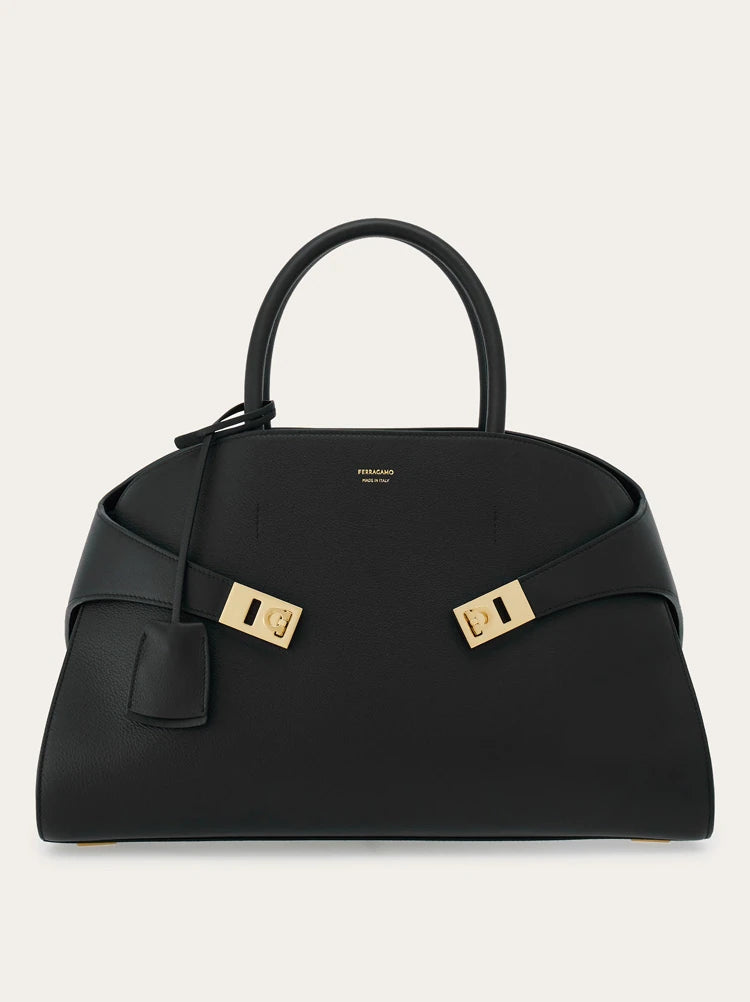 Hug Handbag in Black (L)