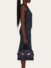 Load image into Gallery viewer, Hug Handbag in Midnight Blue (M)
