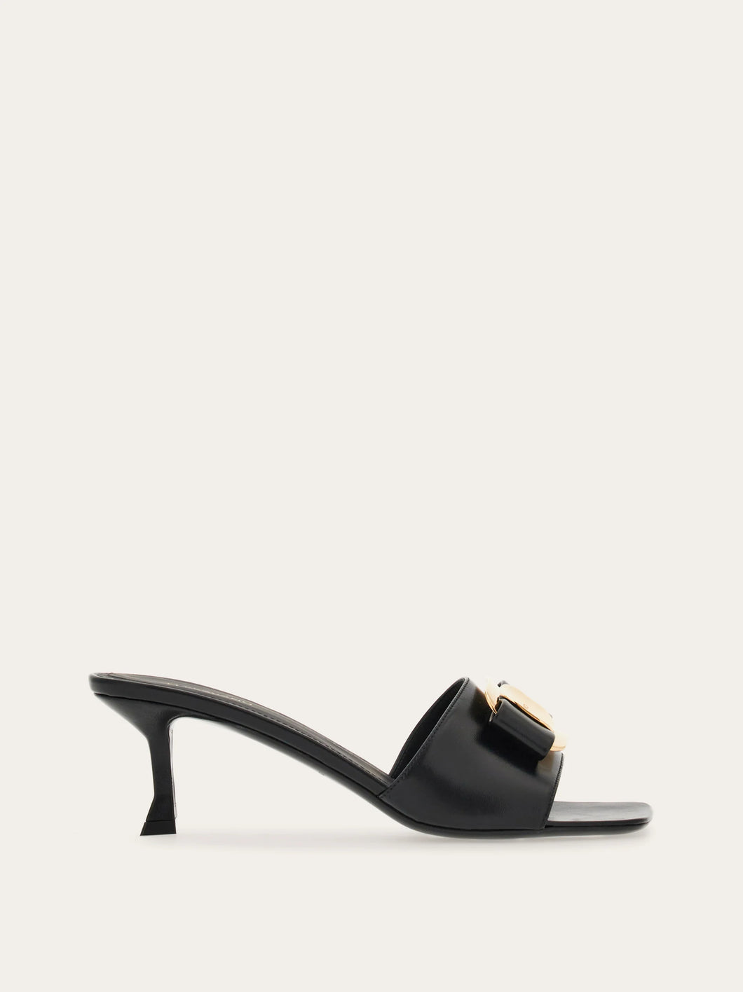 Zelie in Nero