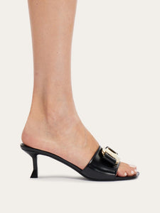 Zelie in Nero