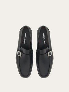 Caspian in Nero