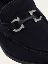 Load image into Gallery viewer, Grandioso Suede in navy
