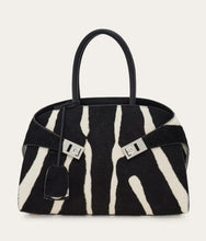 Load image into Gallery viewer, Hug handbag bicolor (M)

