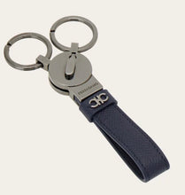 Load image into Gallery viewer, Gancini key holder

