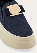 Load image into Gallery viewer, Cristal/ New Vara plate slip on
