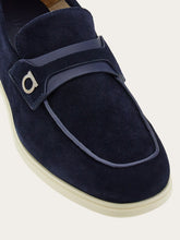 Load image into Gallery viewer, Drame in Midnight Blue Suede
