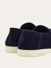 Load image into Gallery viewer, Drame in Midnight Blue Suede
