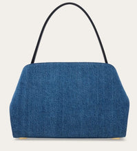 Load image into Gallery viewer, Hug Soft shoulder bag (M)
