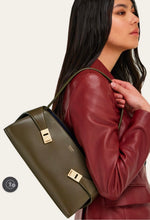 Load image into Gallery viewer, Hug East-West shoulder bag
