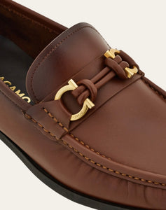 Alain in Midbrown
