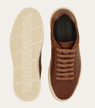 Load image into Gallery viewer, Clayton in Brown
