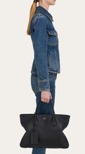 Load image into Gallery viewer, Star-shaped tote bag
