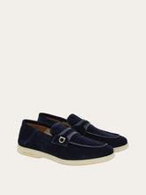 Load image into Gallery viewer, Drame in Midnight Blue Suede
