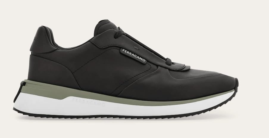 America Low cut sneakers