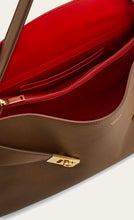 Load image into Gallery viewer, Hug Soft bicolor shoulder bag (L)
