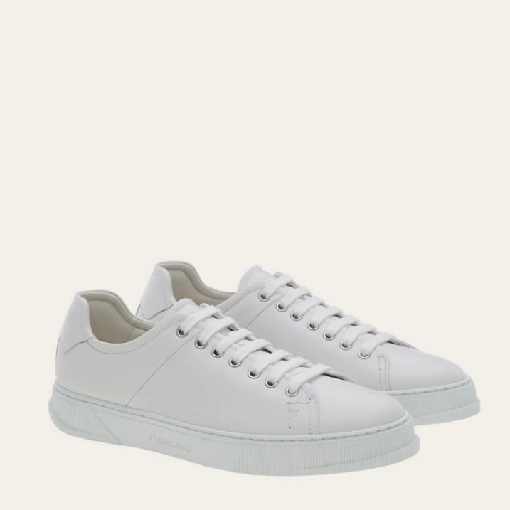 Clayton in Bianco