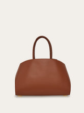 Load image into Gallery viewer, Hug Handbag in Cognac (M) (Pre-sale)
