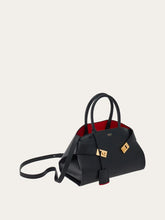 Load image into Gallery viewer, Hug Handbag in Black/Flame Red (M)
