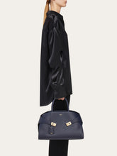 Load image into Gallery viewer, Hug Handbag in Midnight Blue (L)
