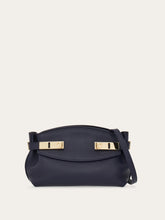 Load image into Gallery viewer, Hug Crossbody Bag in Black
