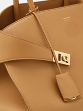 Load image into Gallery viewer, Hug Handbag in Light Camel (L)
