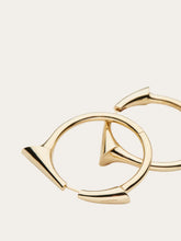 Load image into Gallery viewer, Gancini Point Earrings in Gold (L)

